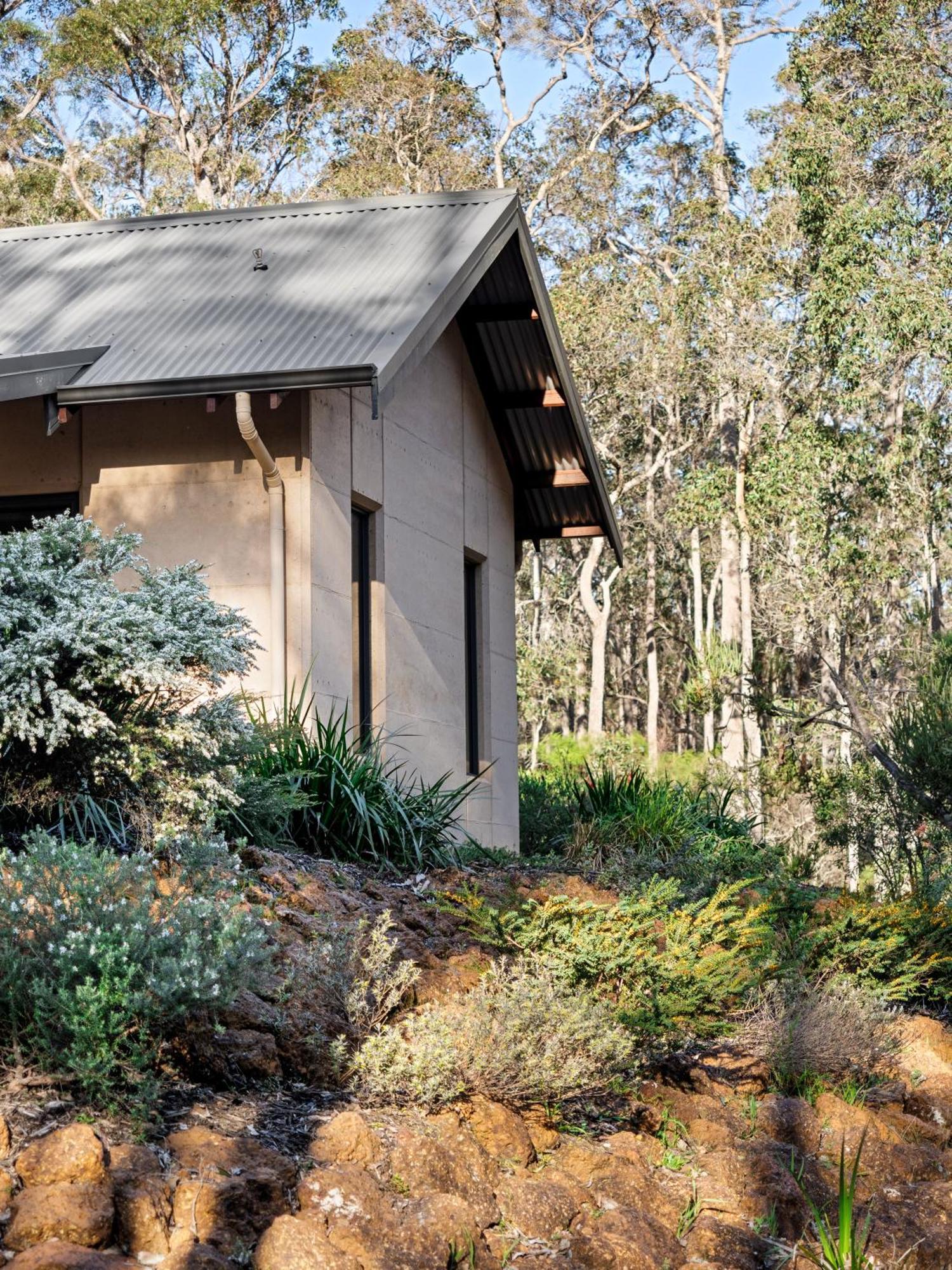 Jarrah Grove Forest Retreat - Adults Only Luxury Chalet Rosa Glen Экстерьер фото