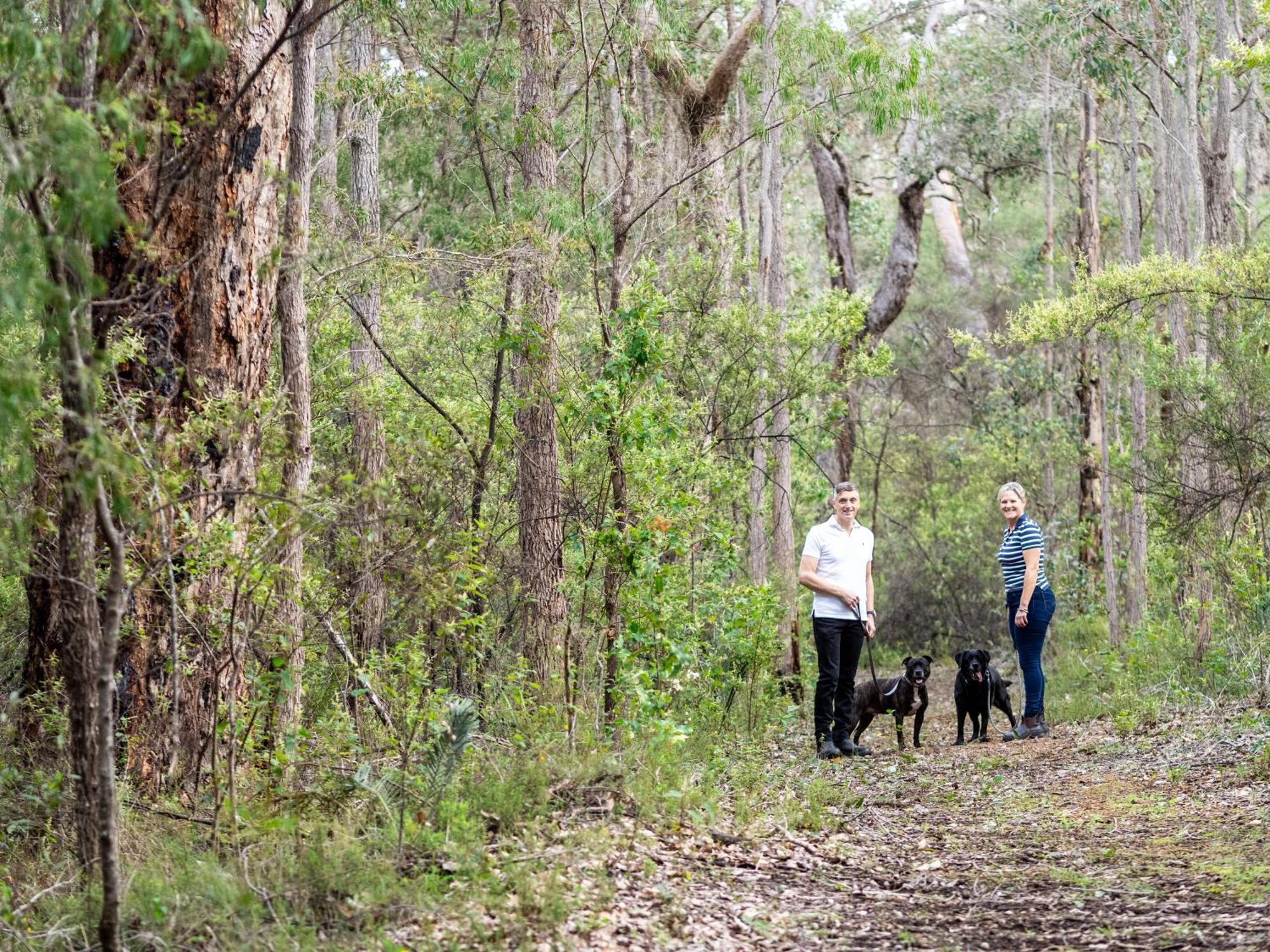 Jarrah Grove Forest Retreat - Adults Only Luxury Chalet Rosa Glen Экстерьер фото