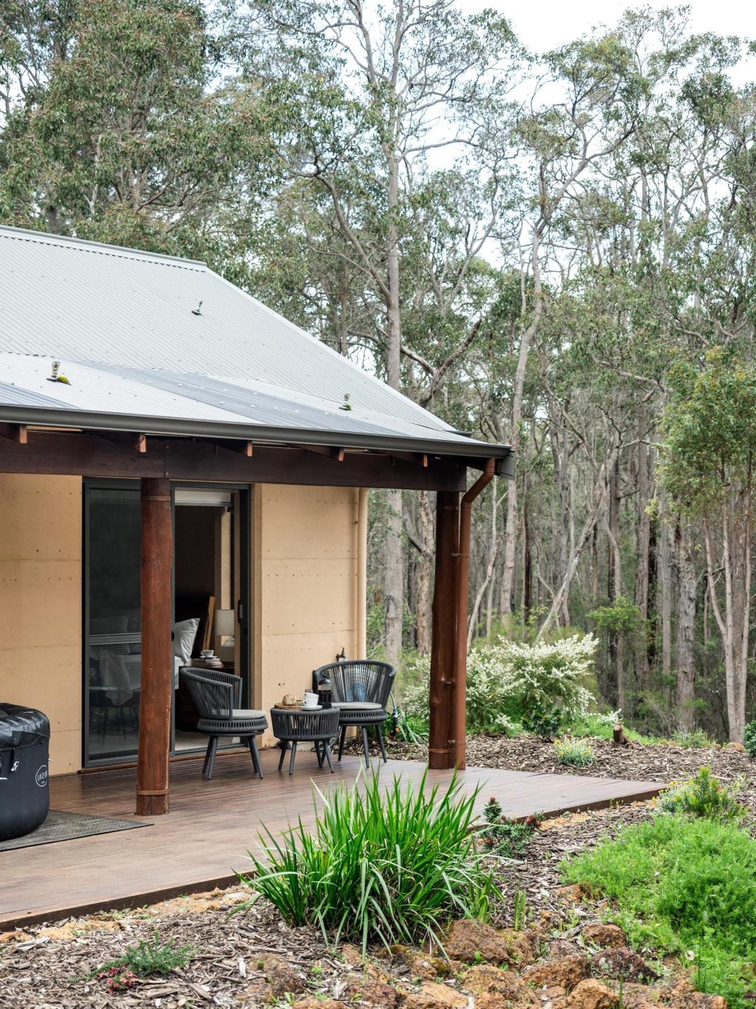Jarrah Grove Forest Retreat - Adults Only Luxury Chalet Rosa Glen Экстерьер фото