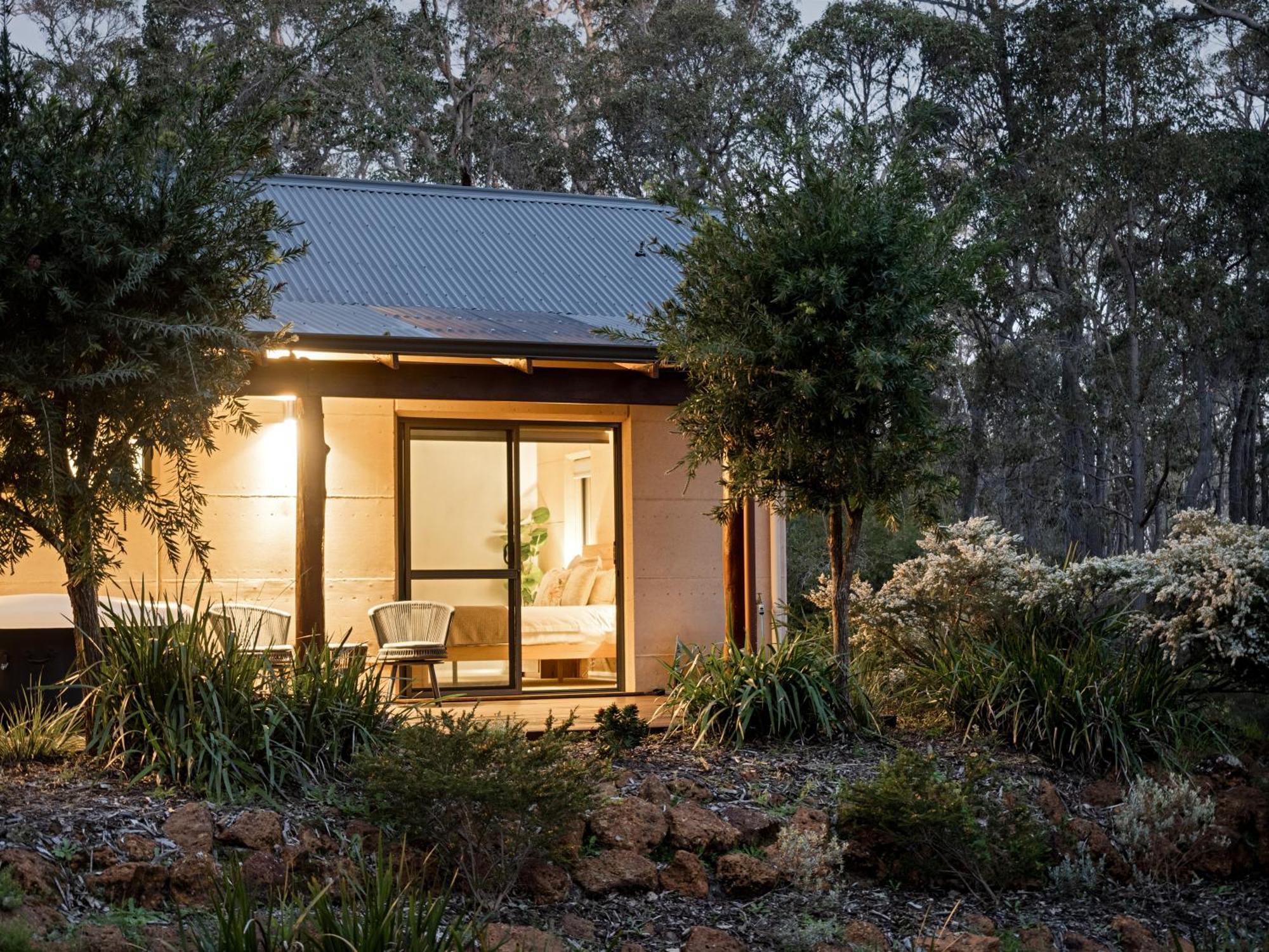 Jarrah Grove Forest Retreat - Adults Only Luxury Chalet Rosa Glen Экстерьер фото